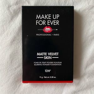 Matte Velvet Skin Powder Foundation shade 235